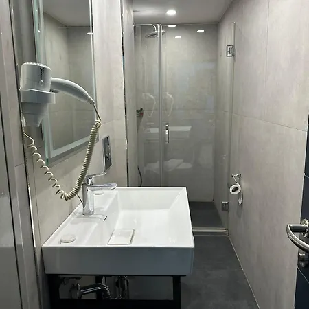 Отель Vamataksim 3*